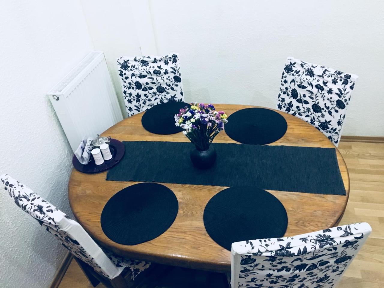 Apartment In The City Centre Львів Екстер'єр фото