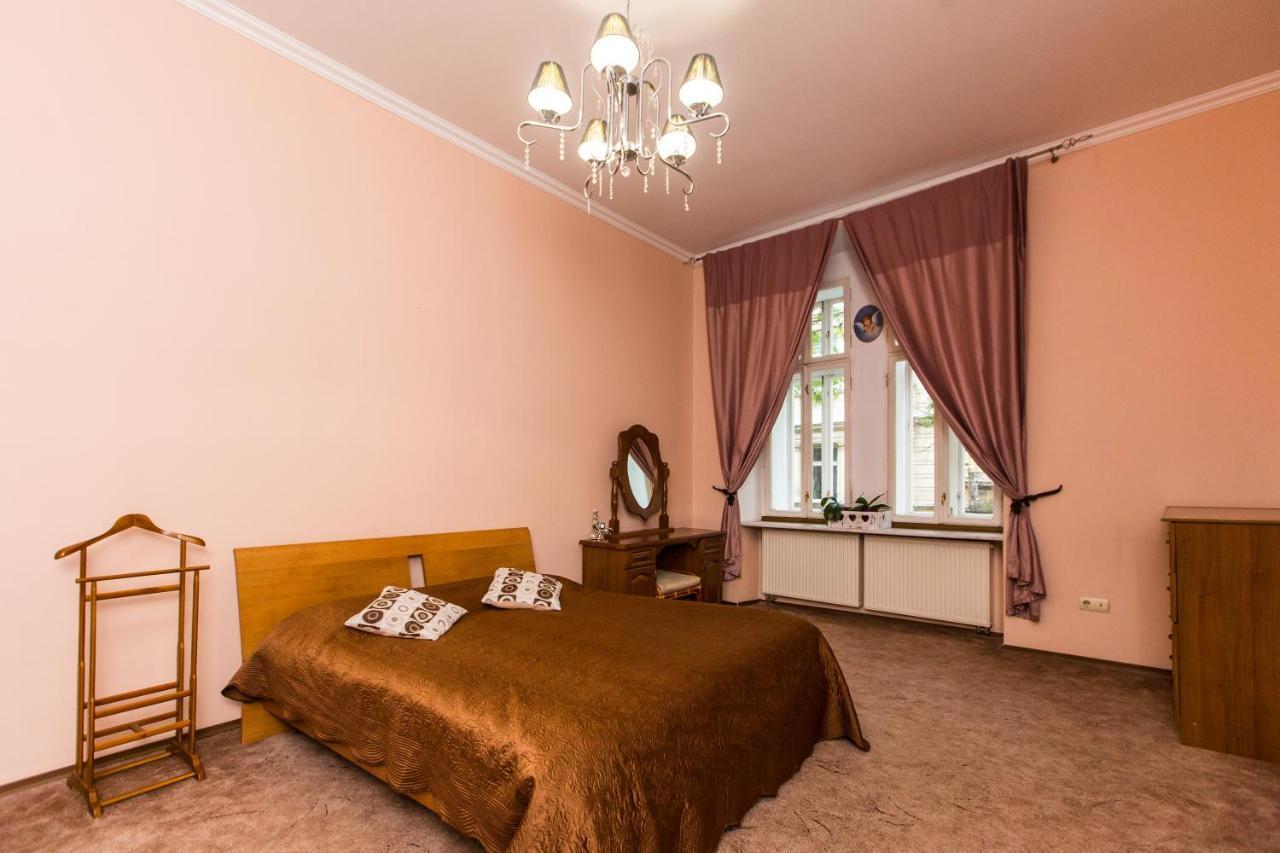 Apartment In The City Centre Львів Екстер'єр фото