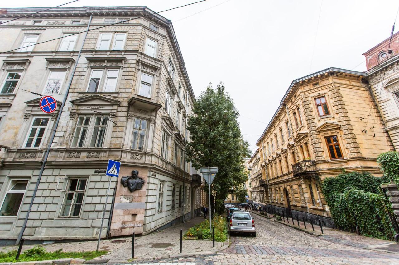 Apartment In The City Centre Львів Екстер'єр фото