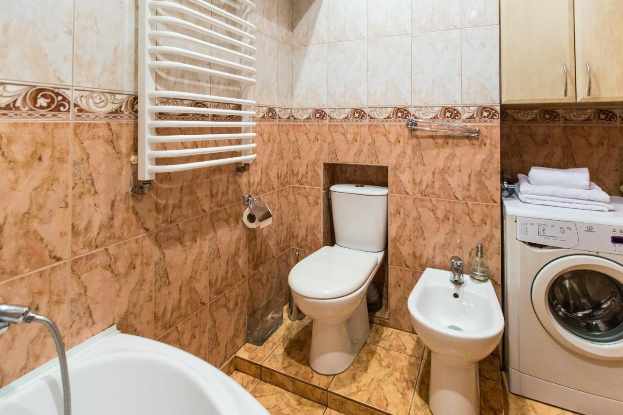 Apartment In The City Centre Львів Екстер'єр фото